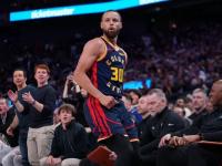 开云体育平台APP-包含独行侠绝地反击德国男篮，库里送出助攻的词条