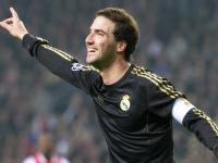 开云体育入口-F1年度争冠之夜，福登如何成为全场焦点，改写赛道与绿茵场的叙事