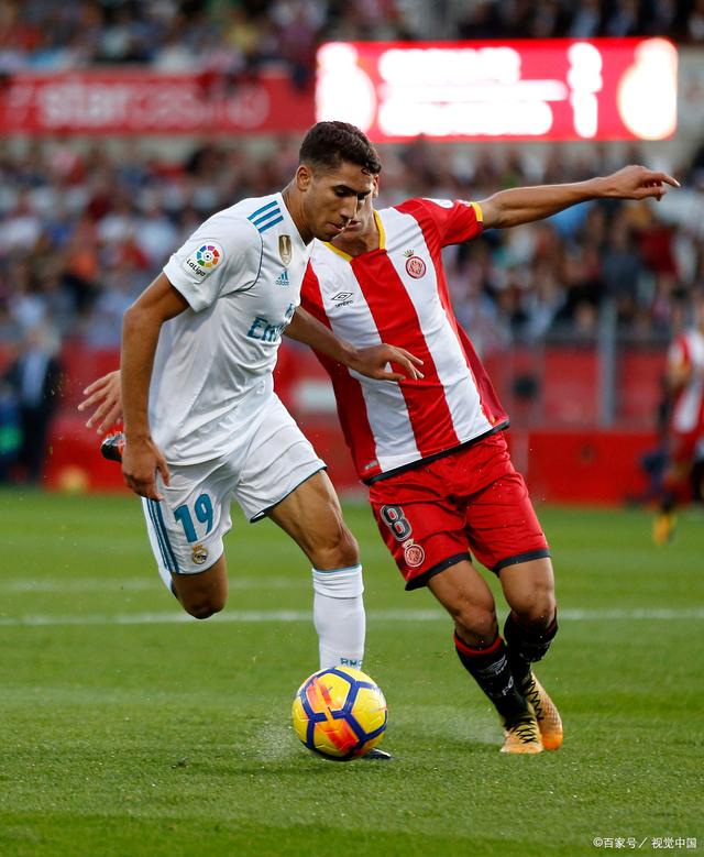 包含美因茨客场逆转成功，取得关键胜利的词条