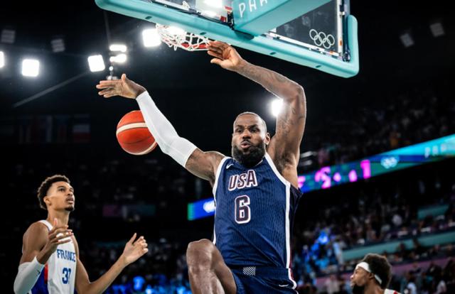 包含一项备受瞩目的体育盛事正在全球展开的词条