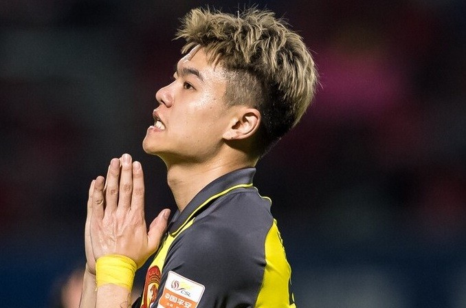 关键时刻,球队面临千钧一发 关键时刻,球队面临千钧一发