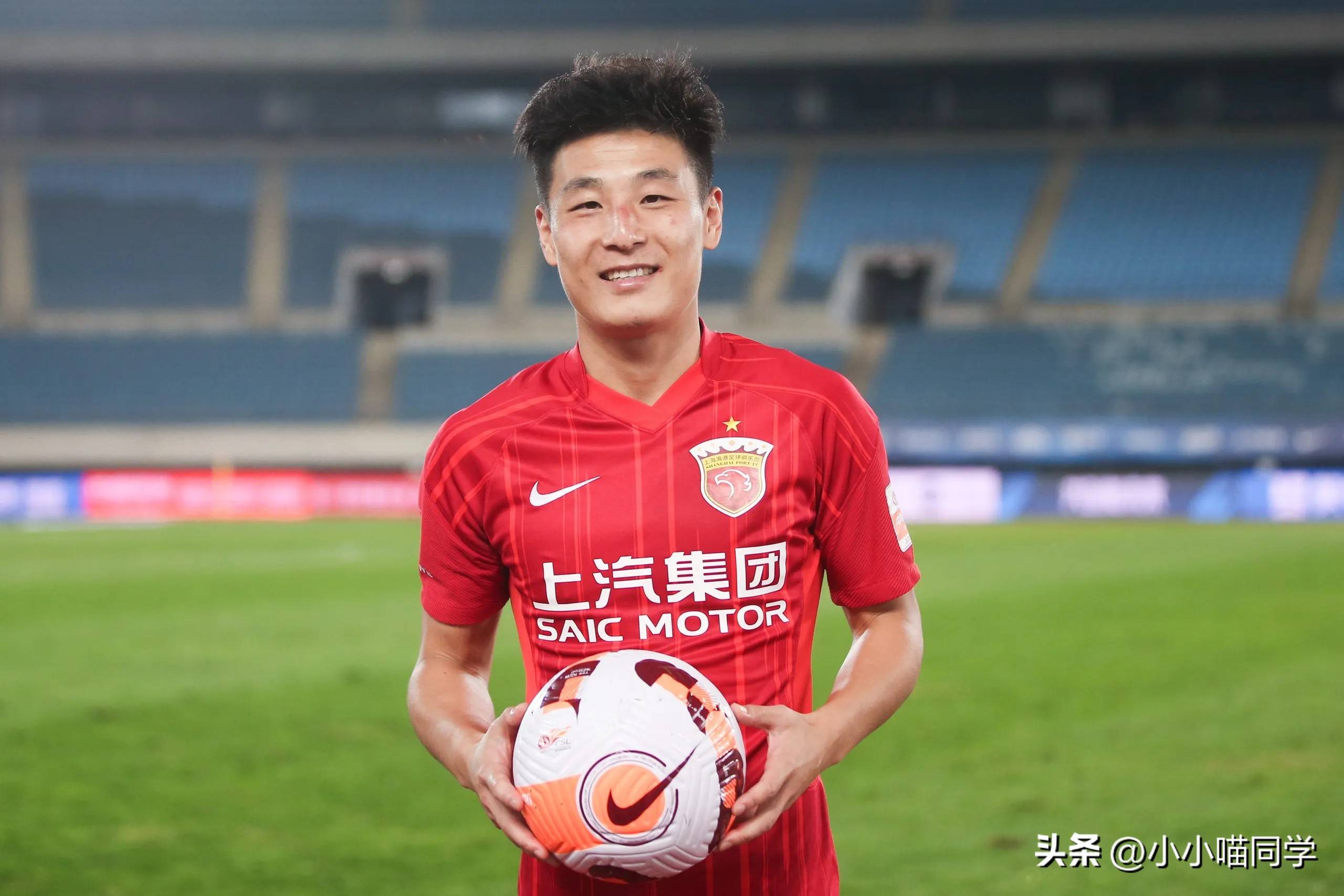 武磊表现抢眼，助球队取得关键胜利