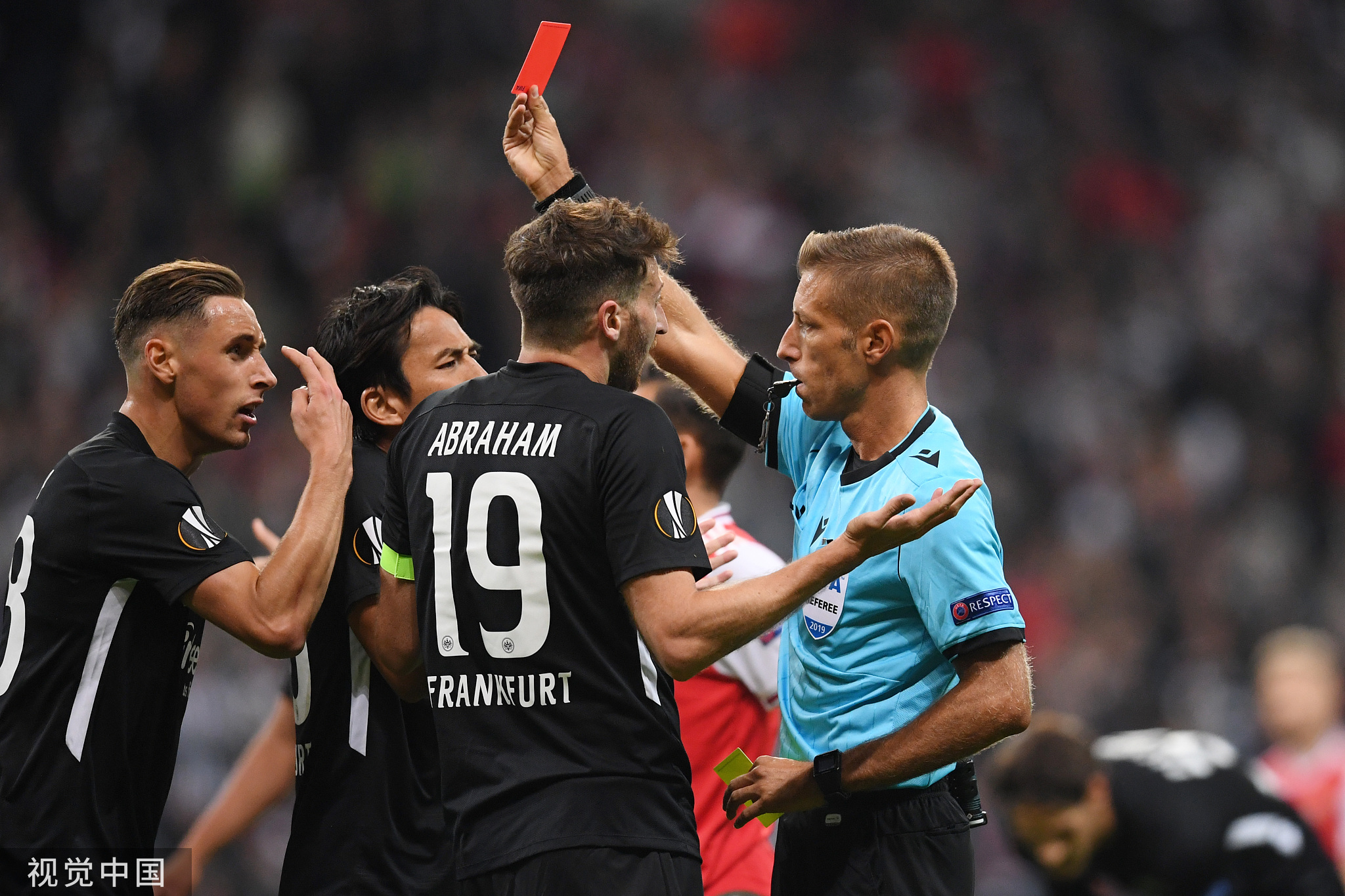 法兰克福主场失利，令球队陷入危机