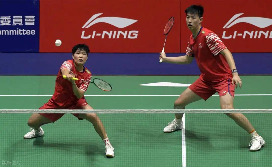 法国羽毛球队险胜英格兰羽毛球队,林丹绝境逆转的简单介绍 法国羽毛球队险胜英格兰羽毛球队,林丹绝境逆转的简单介绍