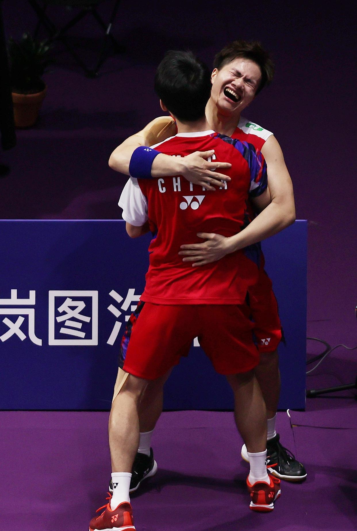 包含中国羽毛球队鏖战印尼羽毛球队，陶菲克高光表现的词条