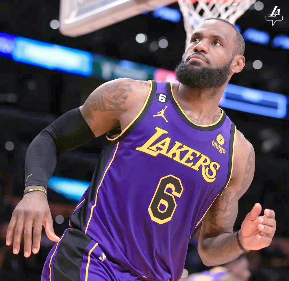 包含掘金绝杀湖人B队，莫兰特爆发神勇的词条