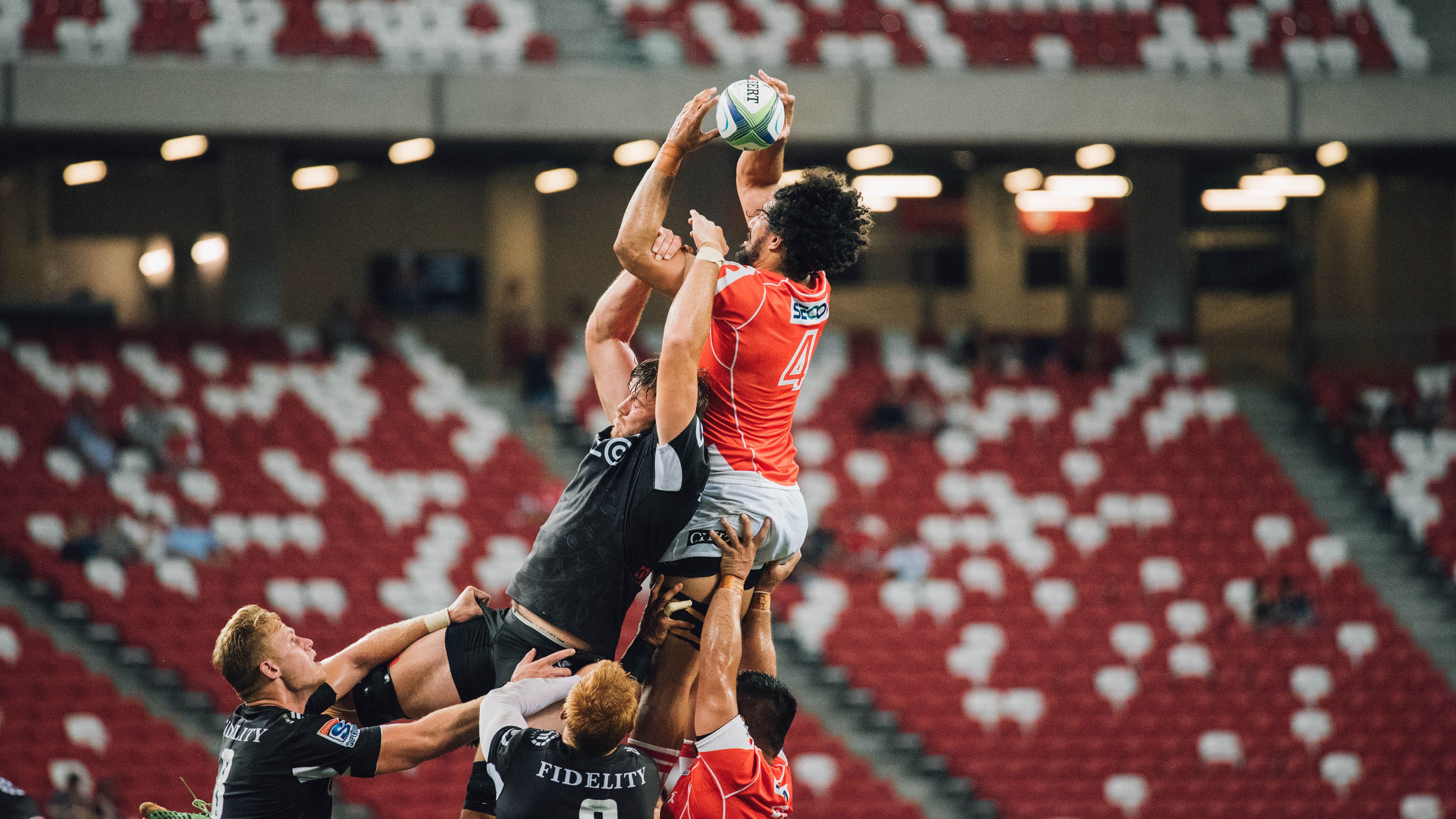 活塞鏖战魔术，文班亚马在F1年度争冠接管比赛